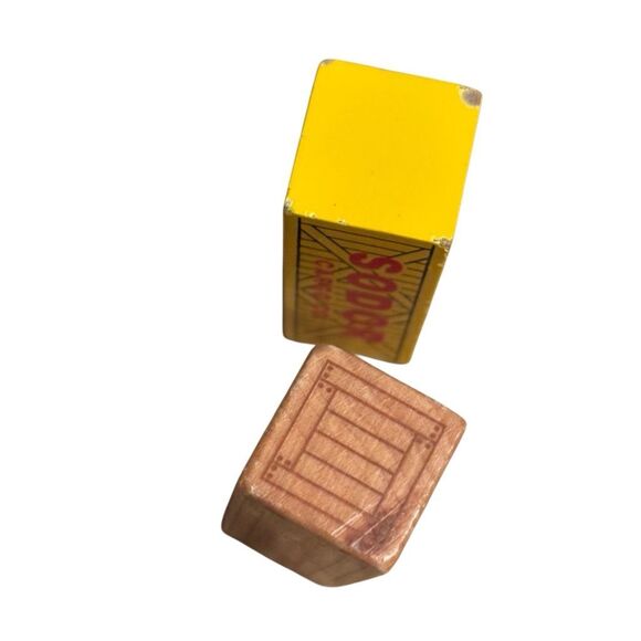 Thomas The Train Lot Of 2 Sodor Shipping Cargo Magnetic Blocks - Picture 6 of 6